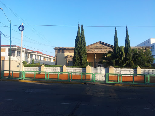 Foto 1 de Mariana R. of Lazarin Elementary School