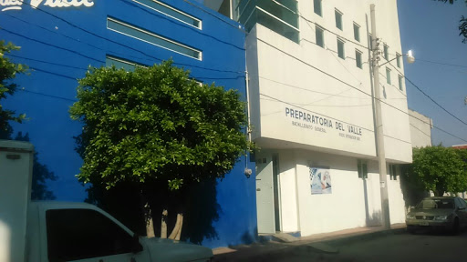 Foto 1 de Escuela Preparatoria Gral. "Del Valle"