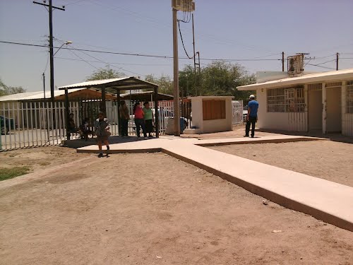 Foto 1 de Escuela Primaria Maria Luisa Urrutia De Siqueiros
