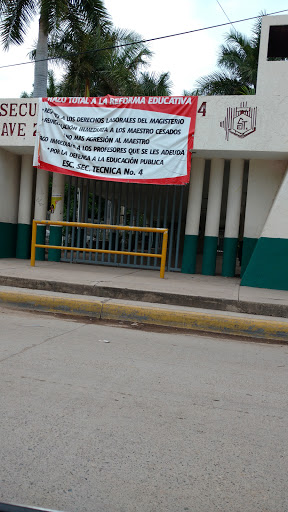 Foto 1 de Escuela Secundaria Técnica Número 4