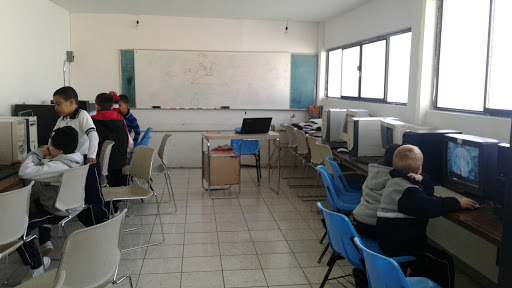 Foto 1 de Colegio 5 De Mayo