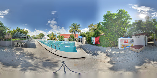 College Ecab Cancun