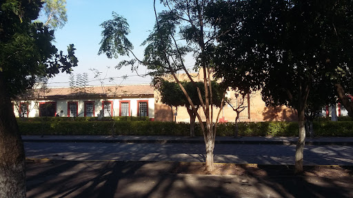 Escuela Primaria Lucía de la Paz