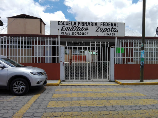 Foto 1 de Emiliano Zapata Elementary School