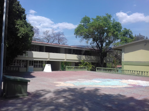 Foto 1 de Centenaria Escuela Normal del Estado "Ignacio Manuel Altamirano"