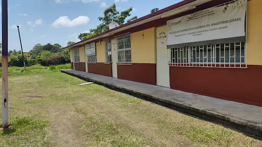 Centro de Maestros 2716