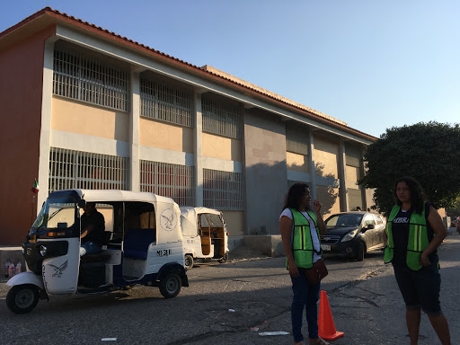 Foto 1 de Centro Escolar "Juchitán"