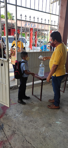 Foto 1 de PRIMARIA LAZARO CARDENAS DEL RIO