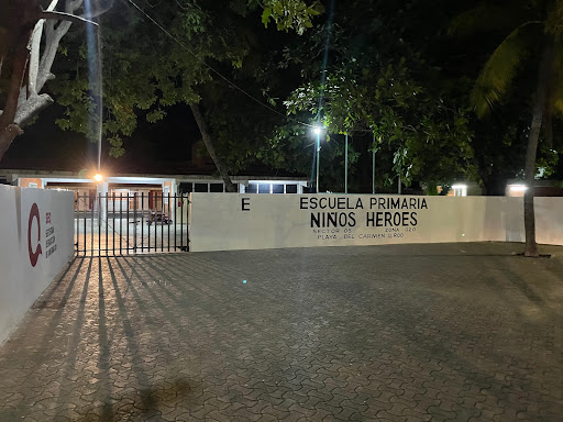 Escuela Primaria "Niños Heroes"