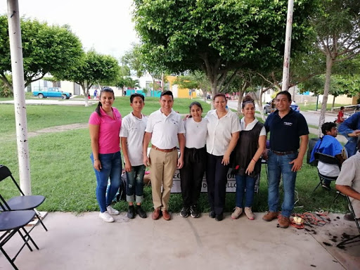 Foto 1 de PRIMER COLEGIO DE MANZANILLO