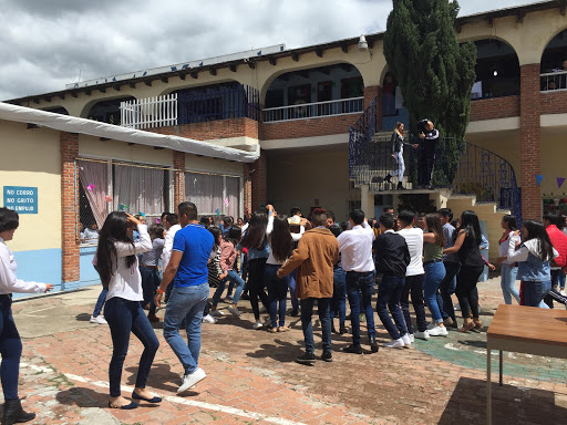 Antón Makarenko College