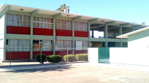 Foto 1 de Escuela Revolución De 1910