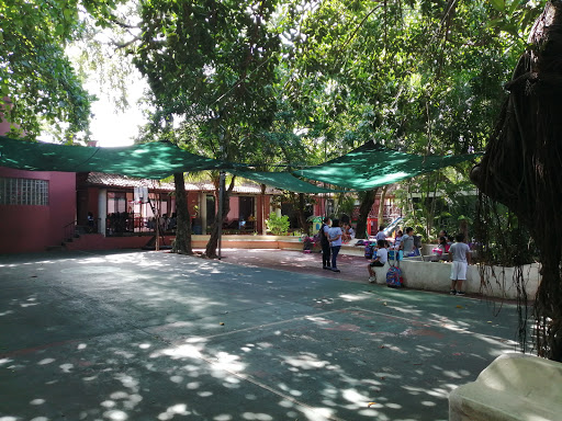 Centro Educativo Itzamná