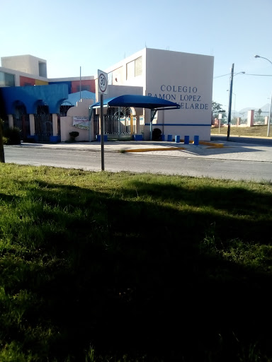 Foto 1 de Colegio Ramón López Velarde