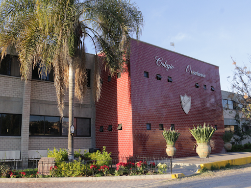Foto 1 de Colegio Orientación de Lagos de Moreno Secundaria y Preparatoria