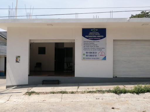 Foto 1 de Instituto Irving Edén Puerto Escondido