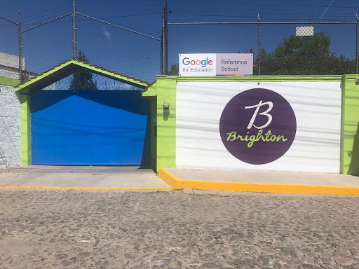 Colegio Brighton en Santa Rosa Jáuregui