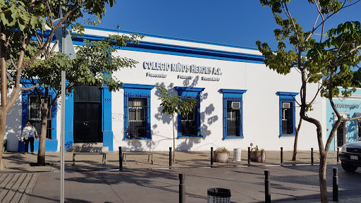 Colegio Niños Héroes en Culiacán