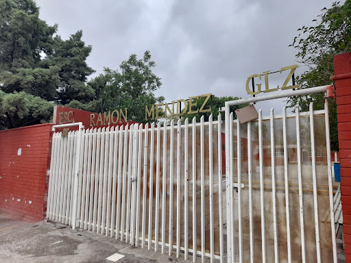 Escuela Primaria Prof. Ramón Méndez González en Saltillo
