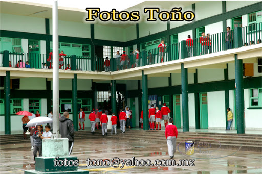 Escuela Primaria Manuela Taboada en Comonfort