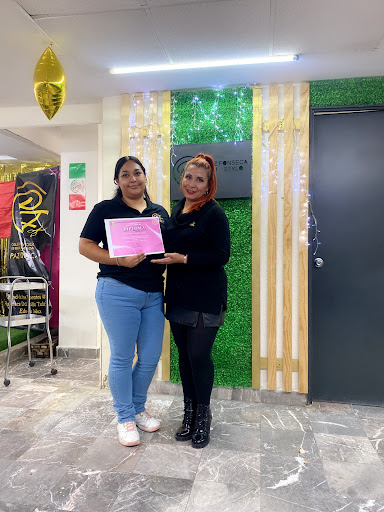 Colegio Internacional de Belleza y Especialidades PAZ FONSECA en Fuentes del Valle