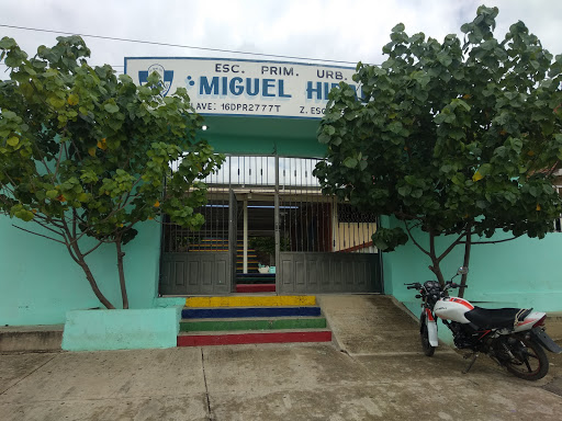 Escuela Primaria Miguel Hidalgo en Tepalcatepec