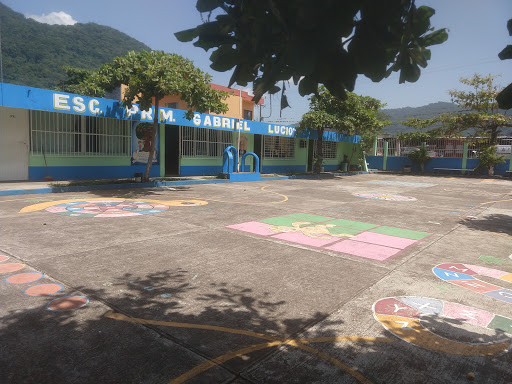 Escuela Primaria Gabriel Lucio en Tezonapa
