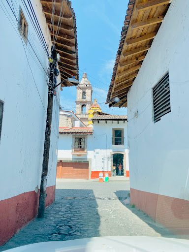 Iglesia en Valle de Bravo